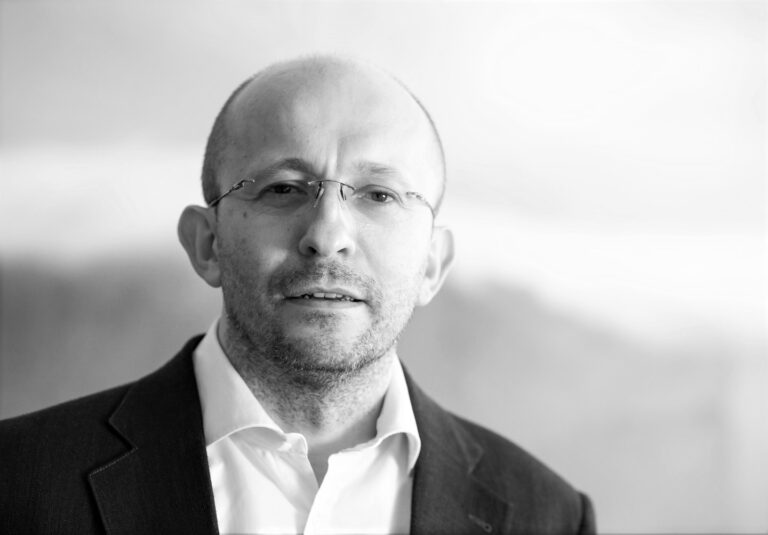 HENRYK SIODMOK – WE WŁAŚCIWYM KIERUNKU