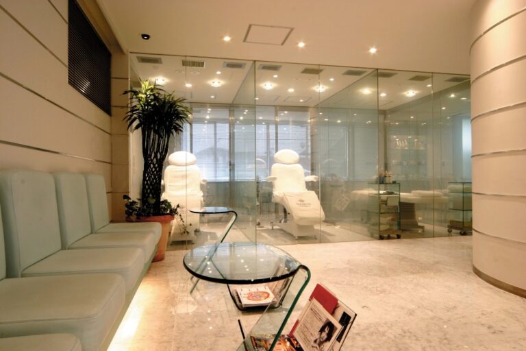 SZKŁO PRIVA-LITE W OBIEKTACH OPIEKI ZDROWOTNEJ