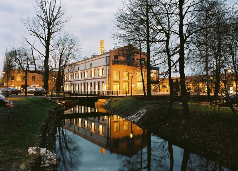 ODKRYWANIE PRZESZŁOŚCI DLA PRZYSZŁOŚCI