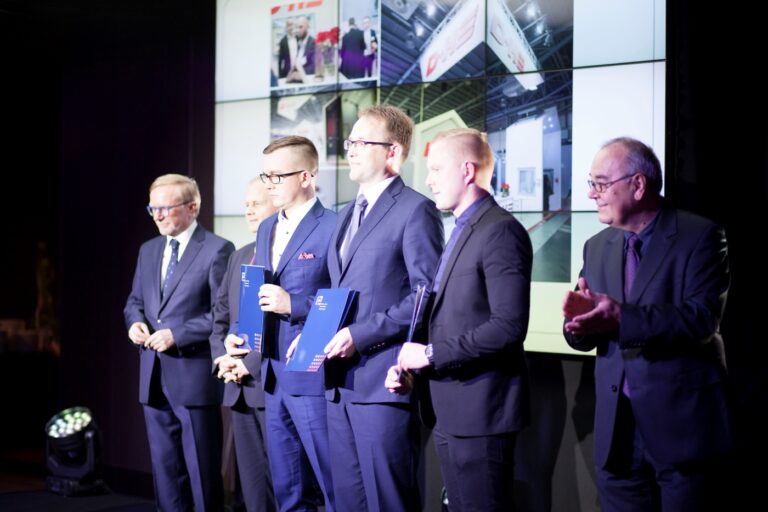 D+H Z TYTUŁEM „EKSPOZYCJA ROKU 2016”