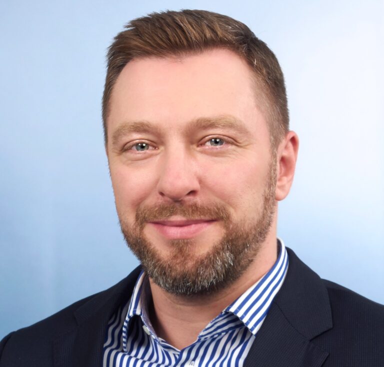 GRZEGORZ ĆWIEK – MĄDRZY PRZED SZKODĄ