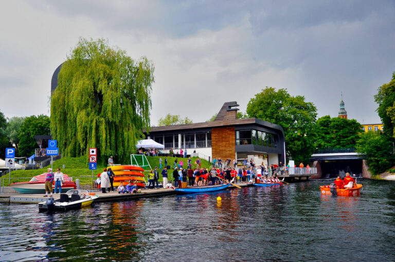 BYDGOSZCZ ZWRÓCONA KU WODZIE