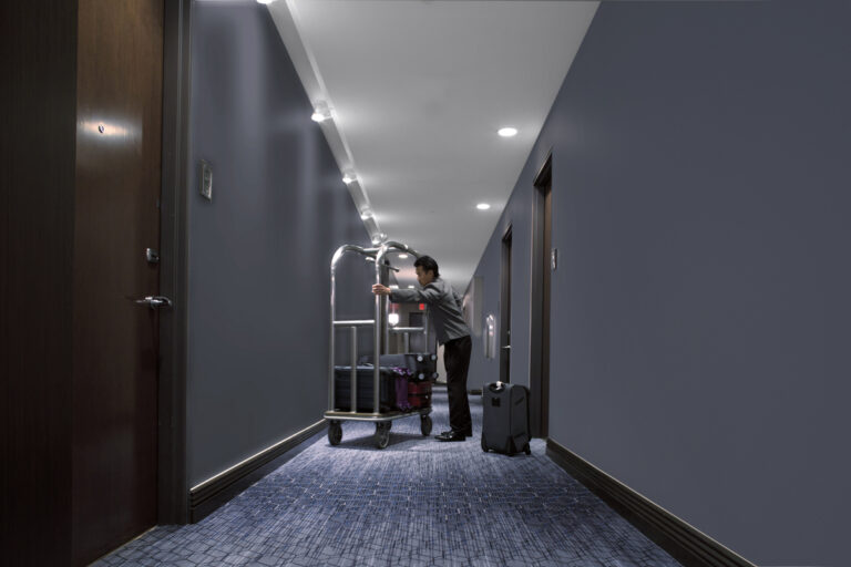 BENJAMIN MOORE PRZEDSTAWIA ZUPEŁNIE NOWĄ KATEGORIĘ FARB