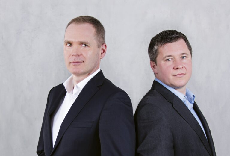 TOMASZ PAWLUCZYK, PIOTR IGNATOWSKI – NIEZALEŻNOŚĆ I DOŚWIADCZENIE