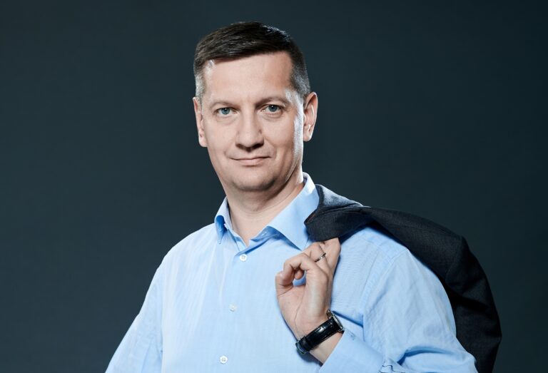 PAWEŁ WIERZBICKI – RAZEM NA SZCZYT