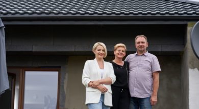 Dorota Szelągowska wraz z laureatami konkursu mojaFinnera