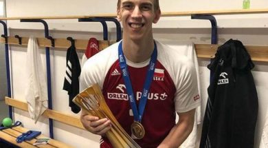 Artur Szalpuk tuż po zdobyciu tytułu Mistrza Świata w finale z Brazylią.