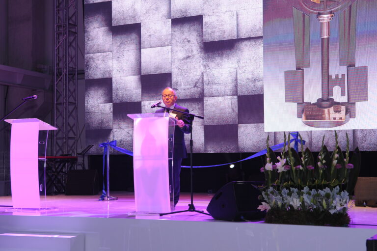 DUŻY KROK NA ŚCIEŻCE ROZWOJU