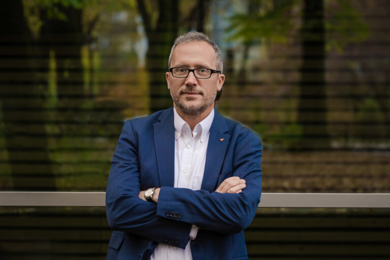PRZEMYSŁ 4.0 – PRZYSZŁOŚĆ, KTÓRA DZIEJE SIĘ DZIŚ