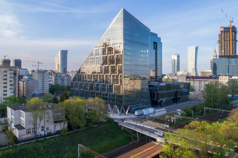 CHMIELNA 89 WARSZAWSKI KRYSZTAŁ