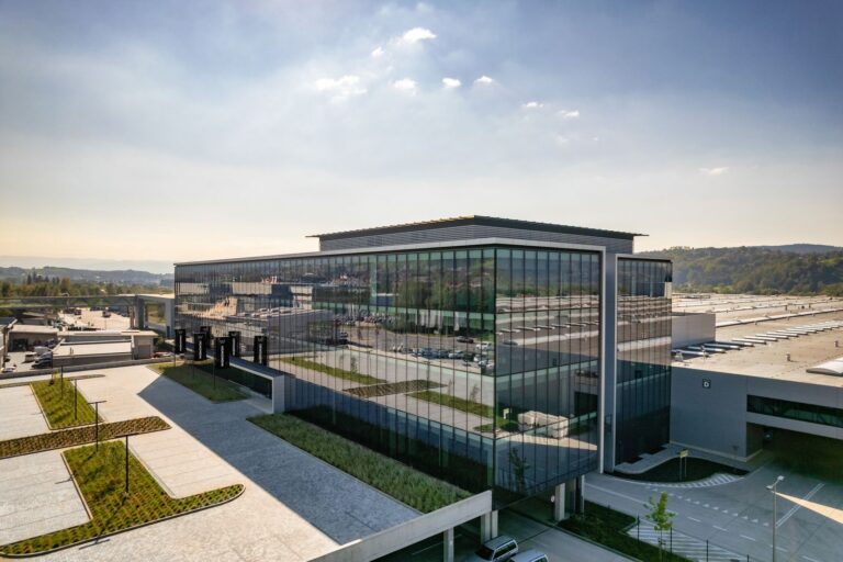 NOWA SIEDZIBA FIRMY WIŚNIOWSKI