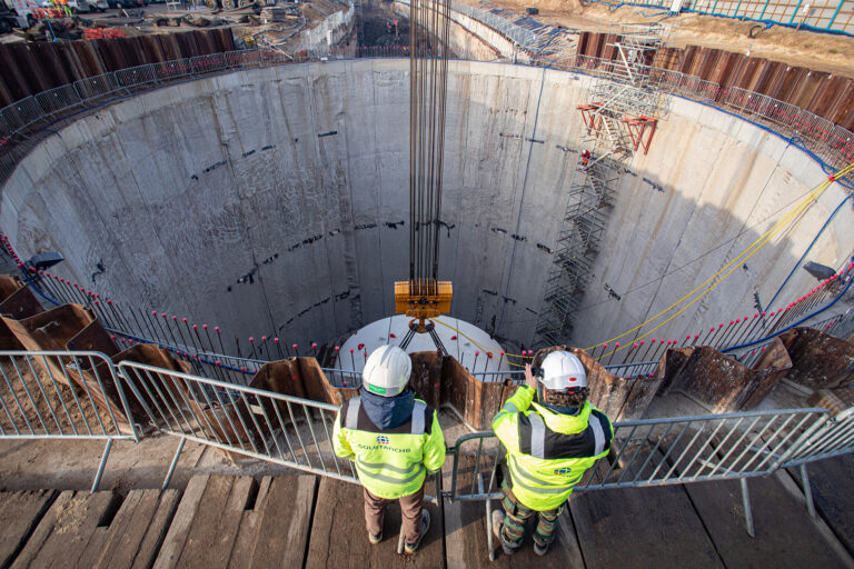 OBIEKTY TUNELOWE NA ZNACZNYCH GŁĘBOKOŚCIACH