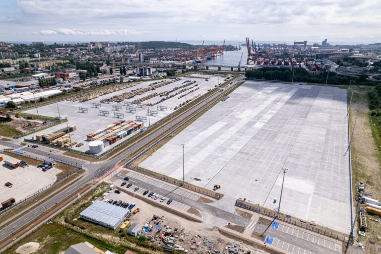 Rekordowa budowa placów manewrowo-składowych w Porcie Gdynia