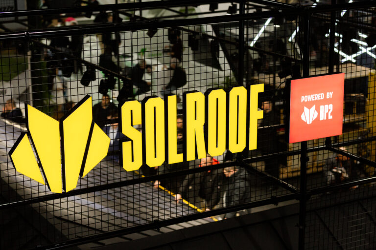 SOLROOF – zintegrowany dach fotowoltaiczny