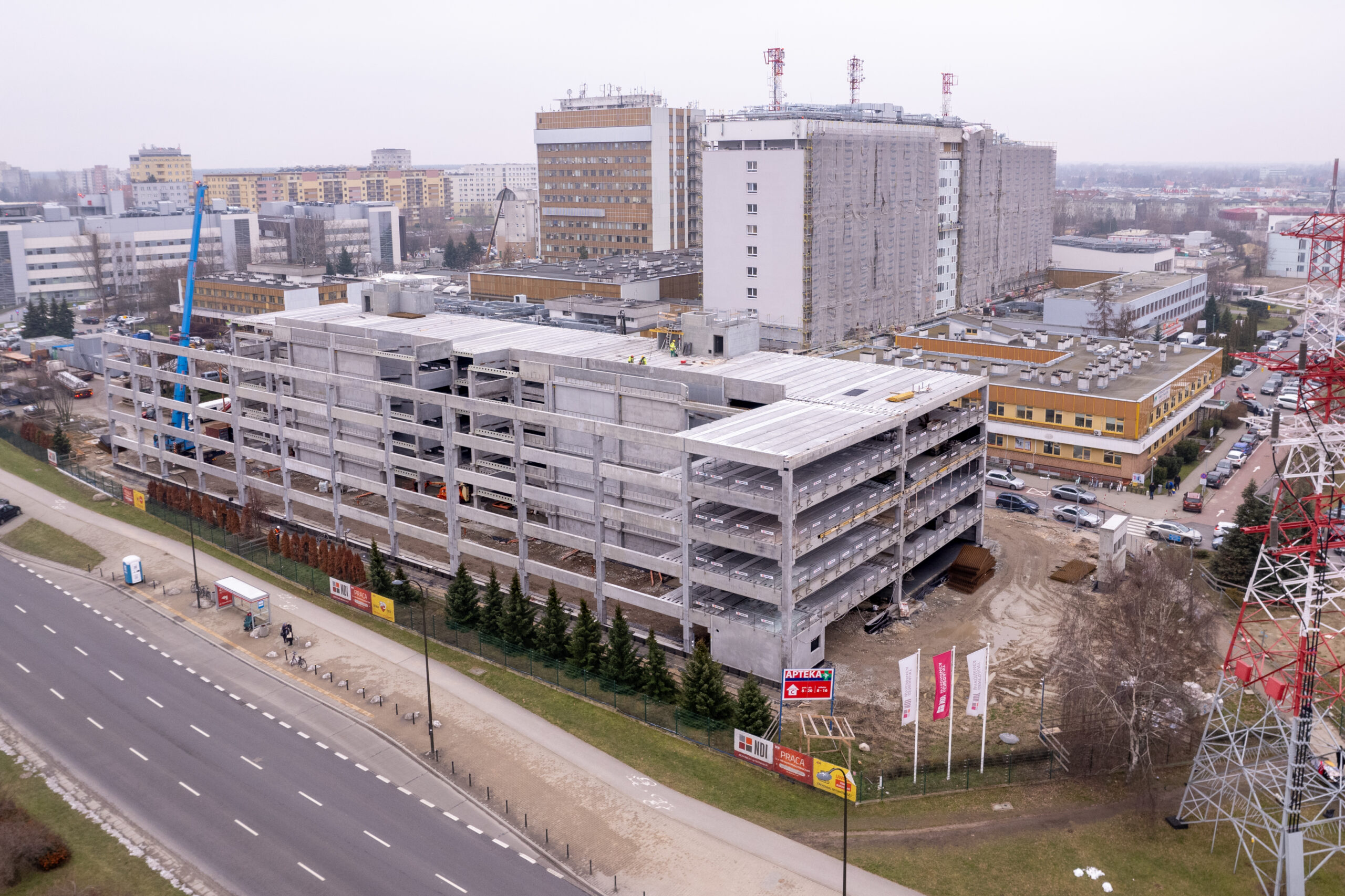 Budują wielopoziomowy parking Narodowego Instytutu Onkologii w Warszawie!