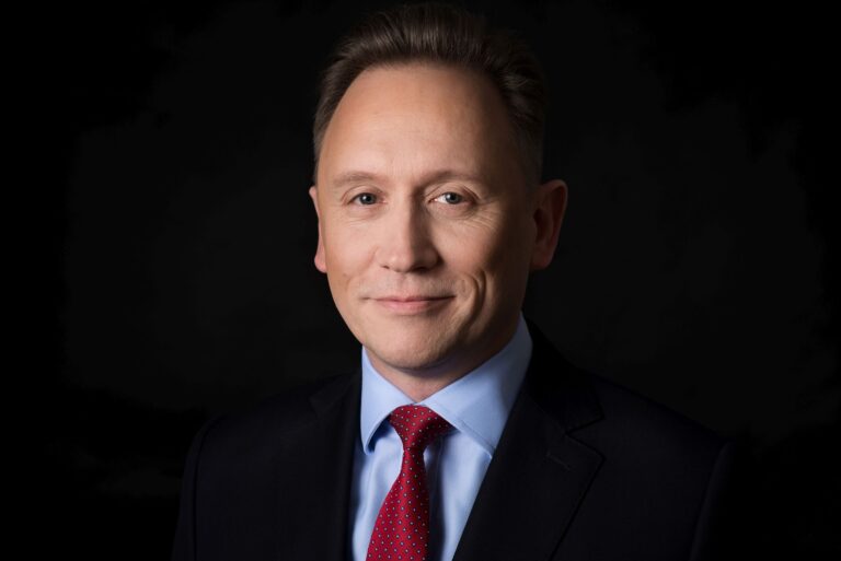 STAWIAMY NA KLUCZOWE SEKTORY