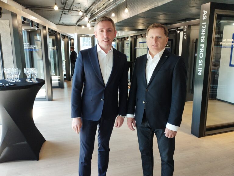 Aluron otworzył nowoczesne biuro i showroom w Warszawie!