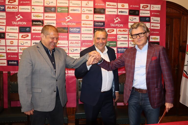 KRISPOL Września z nowym otwarciem