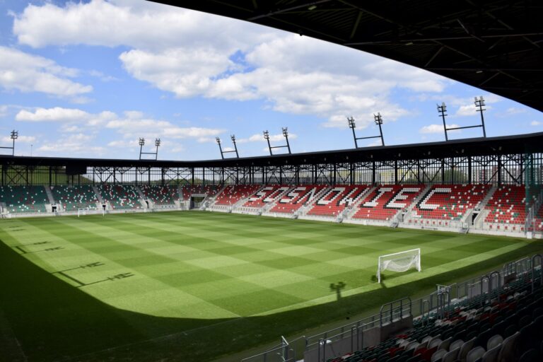 STADION SZYTY NA MIARĘ