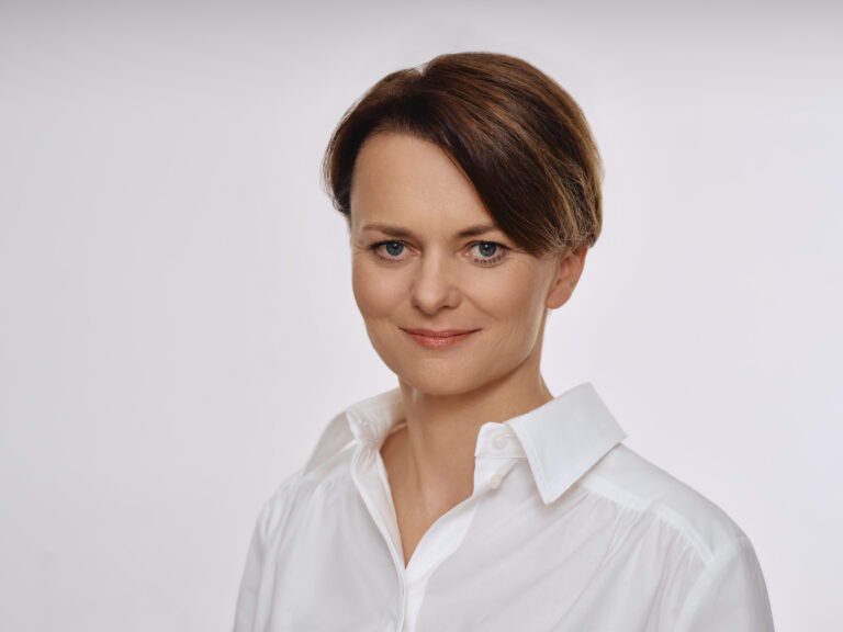 BUILDER ZOOM – JADWIGA EMILEWICZ, Pełnomocnik Rządu ds. polsko-ukraińskiej współpracy rozwojowej, Wiceminister Funduszy i Polityki Regionalnej