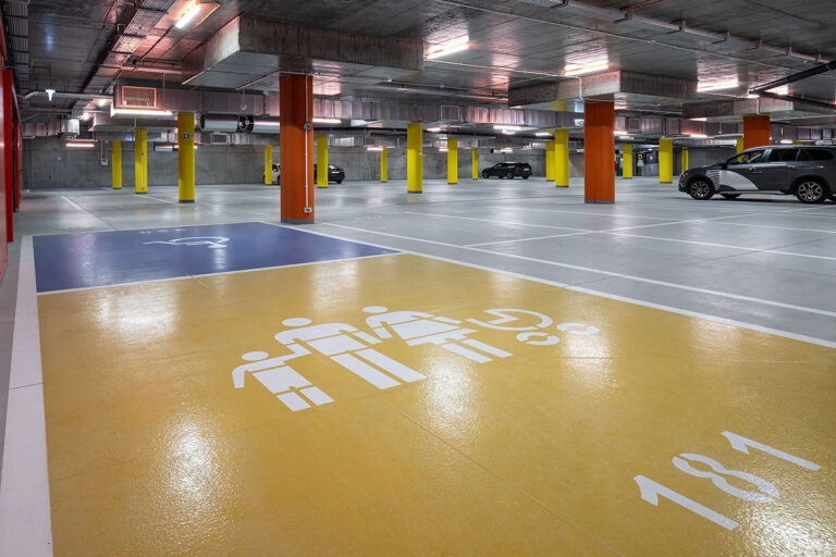 Park Centralny w Gdyni z posadzkami żywicznymi Deckshieldna podziemnym parkingu