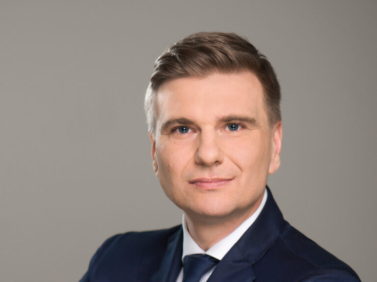 MIMO WYZWAŃ DO PRZODU