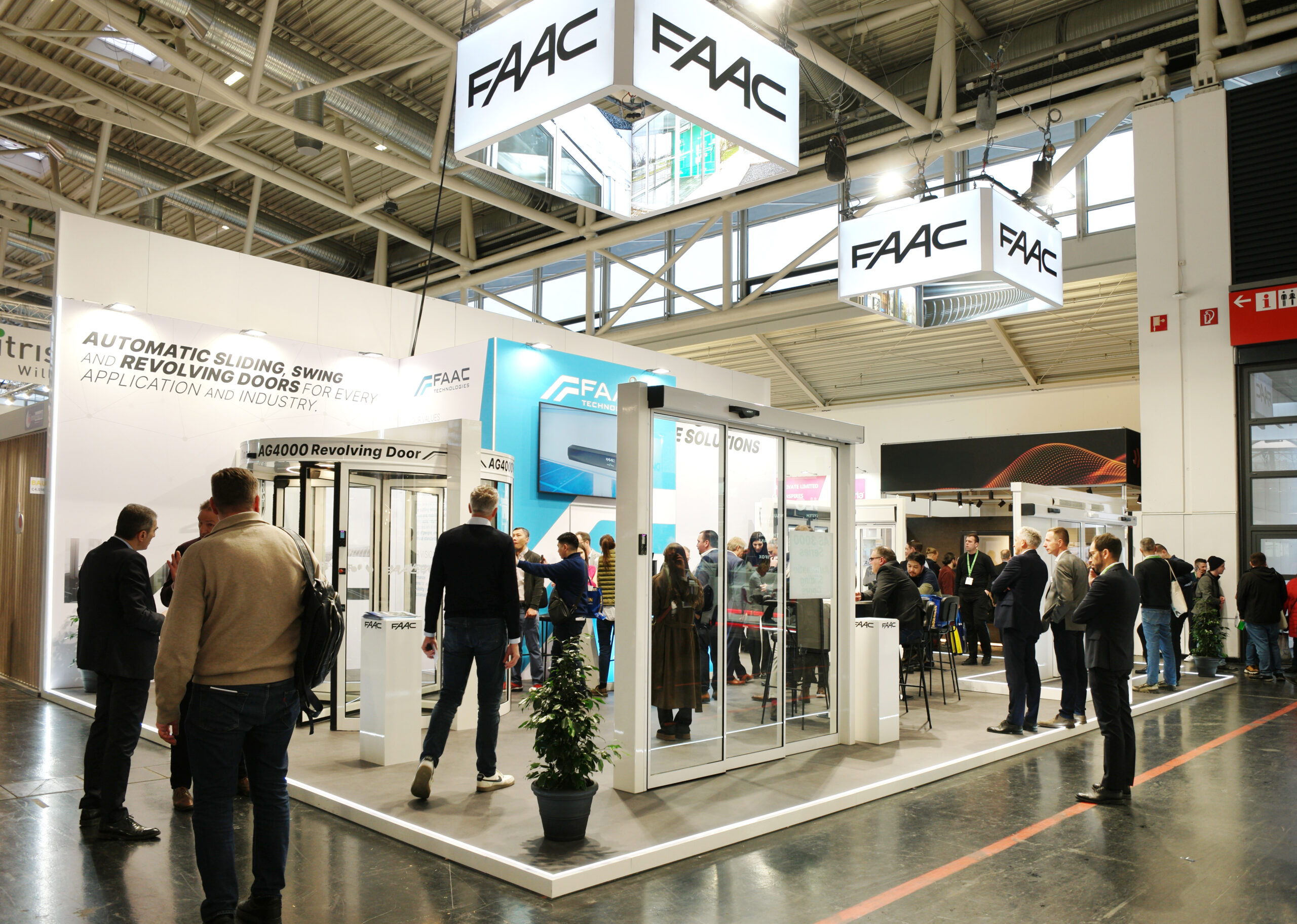 DRZWI AUTOMATYCZNE OD FAAC NA TARGACH BAU