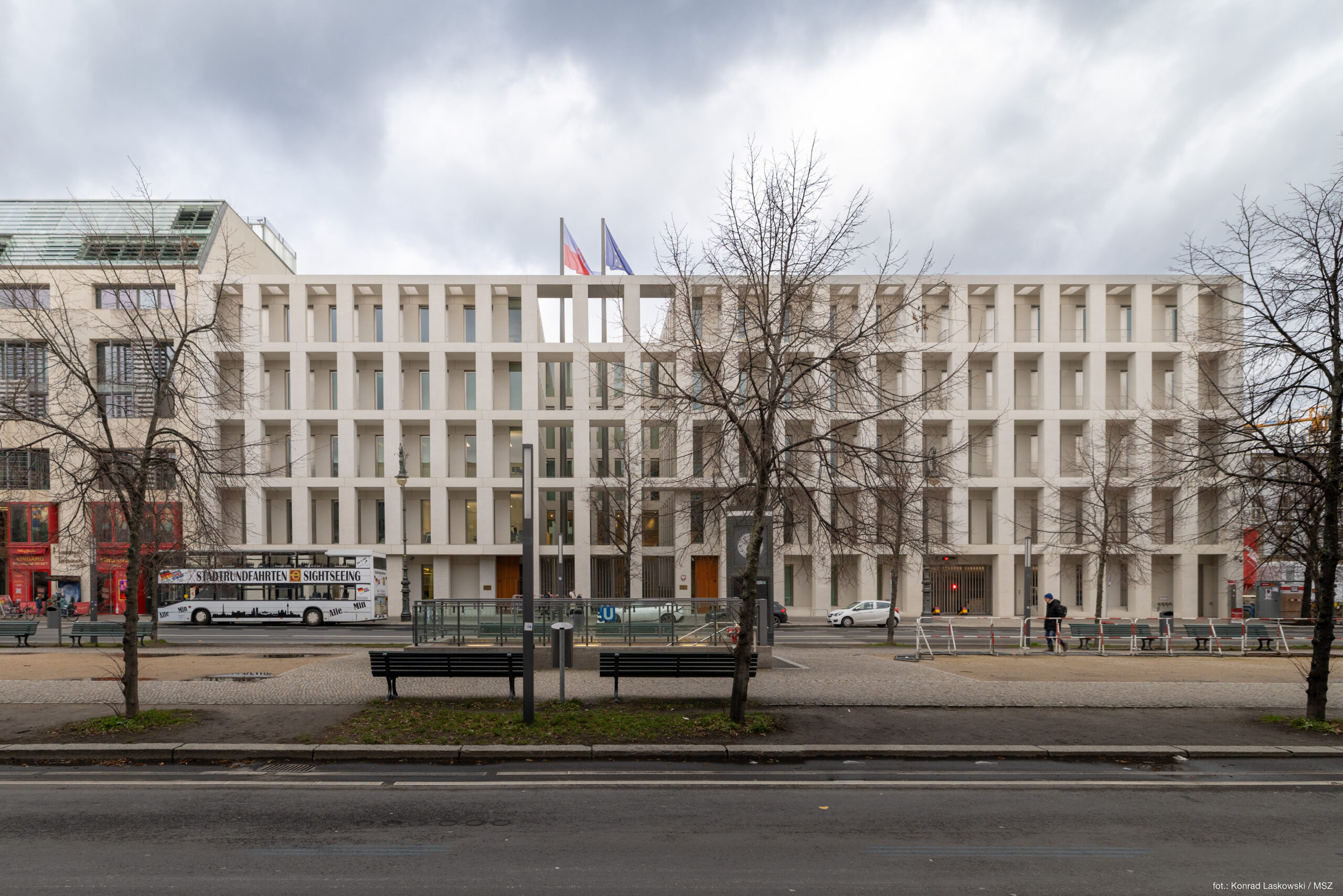 Trwa otwarcie ambasady RP w Berlinie autorstwa pracowni JEMS Architekci