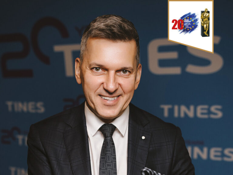 TOMASZ SZUBA