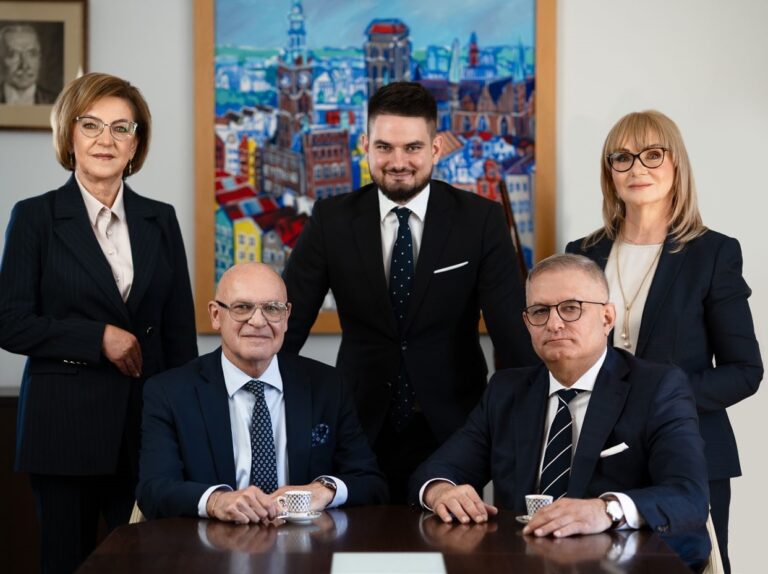 KONSEKWENTNI W REALIZACJI STRATEGII