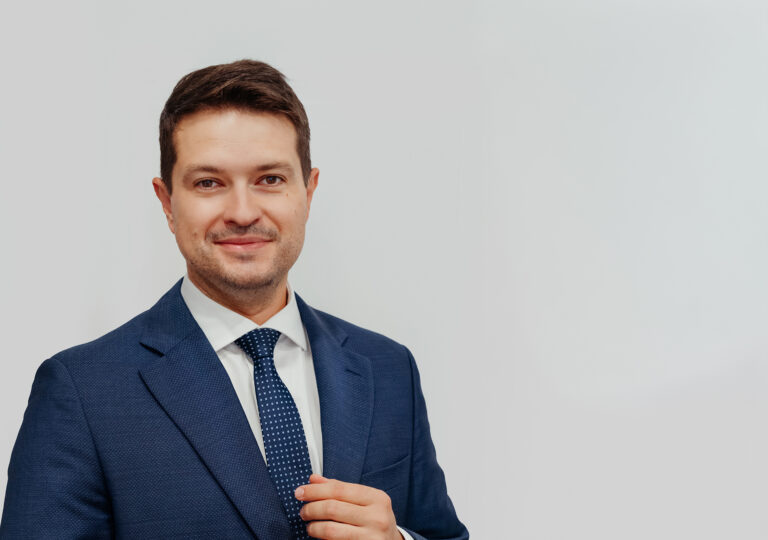 RYNEK POD LUPĄ ANALITYKA